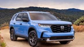 2023 Honda Pilot TrailSport off-roading