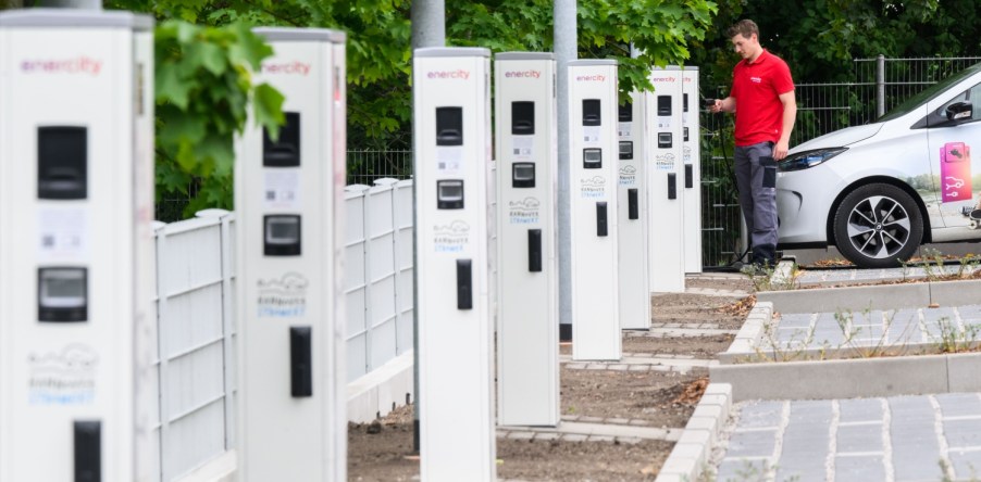 Testing DC Fast Charging stations with Consumer Reports