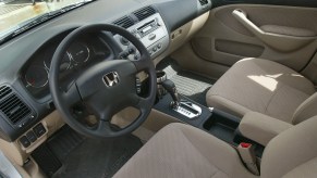 An inside view of the 2003 Honda Civic interior