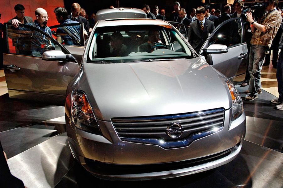 A 2007 Nissan Altima at an auto show.