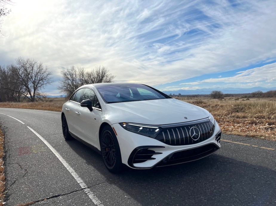 2022 Mercedes-Benz EQS front view