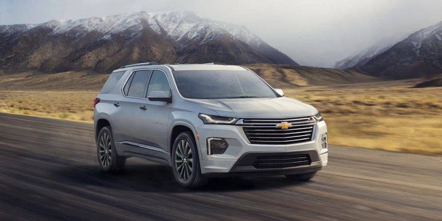 2023 Chevrolet Traverse Incentives for this silver SUV