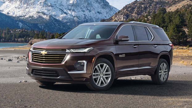 The 2023 Chevy Traverse Is a Worthy Kia Telluride Opponent