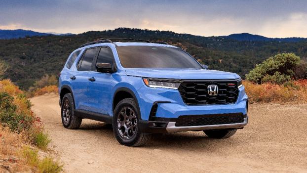 2023 Honda Pilot Has 1 Huge Advantage Over Toyota Highlander