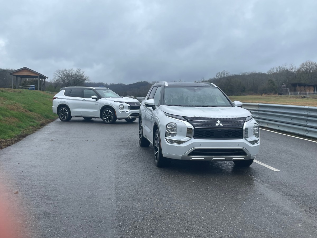 2023 Motsubishi Outlander PHEV