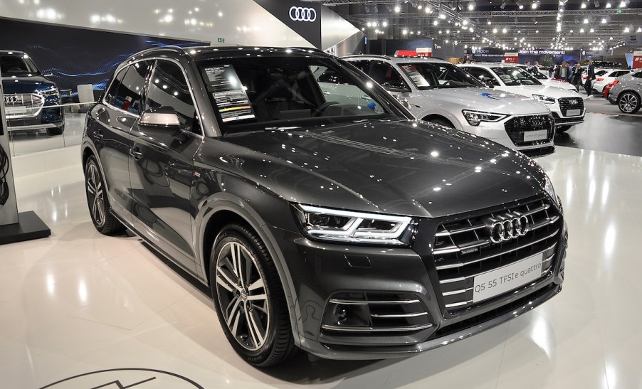 A black Audi Q5, where the advantages of the Audi Q5 can shine.