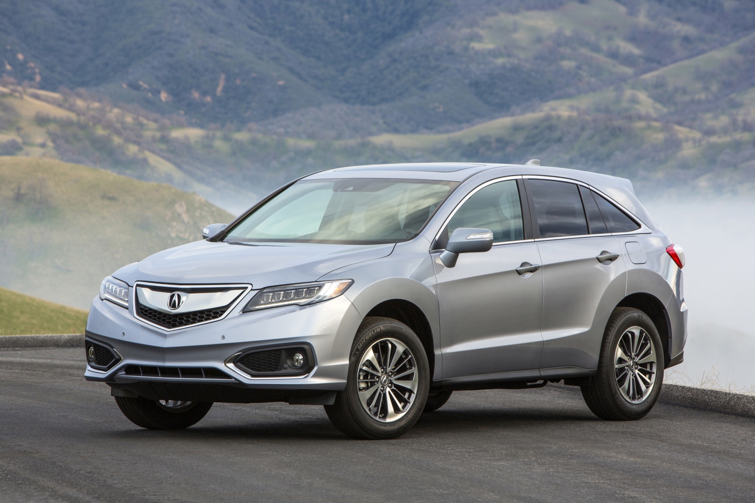 The used luxury SUVs under $40,000 include the Acura RDX