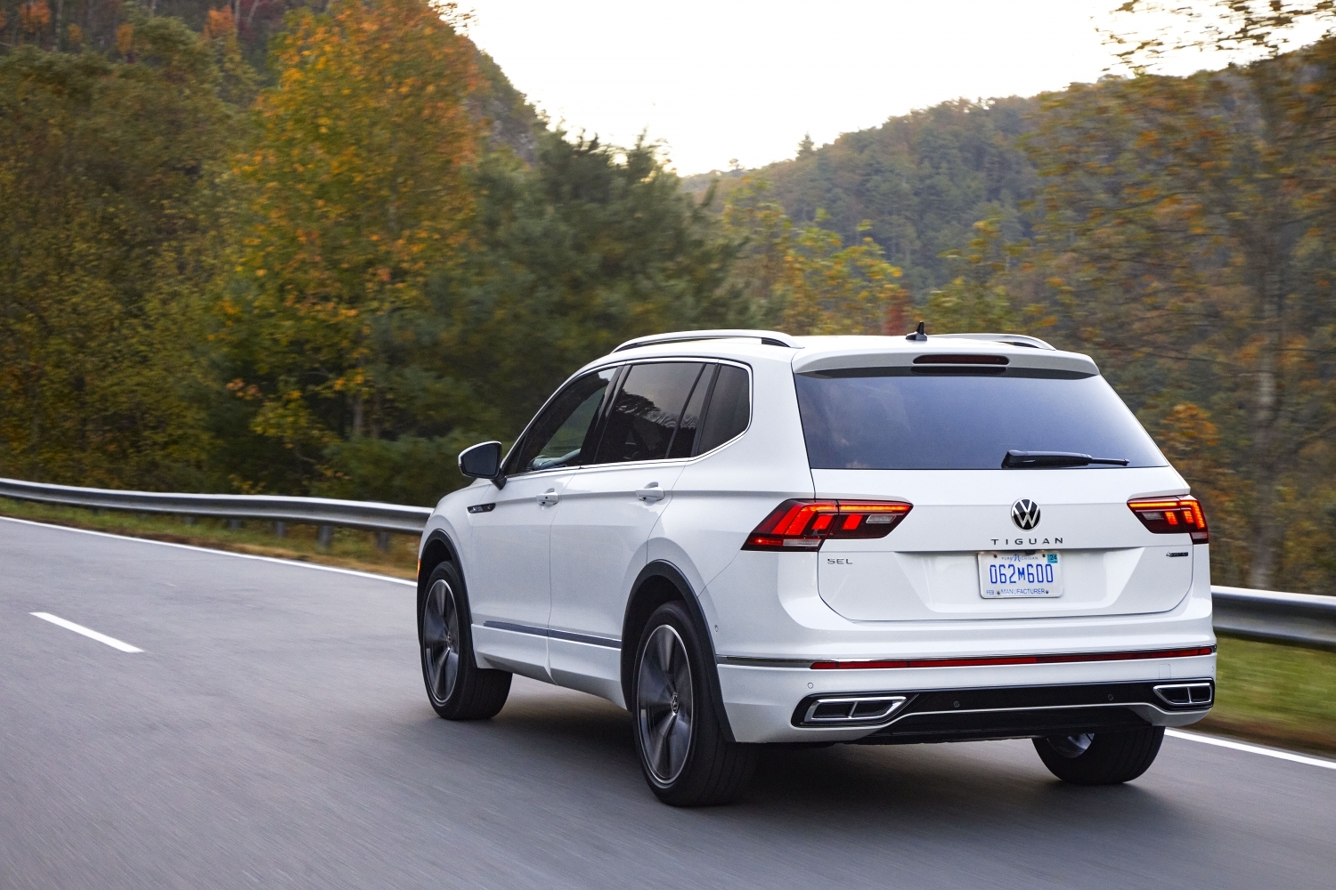 A 2022 Volkswagen Tiguan SUV in white