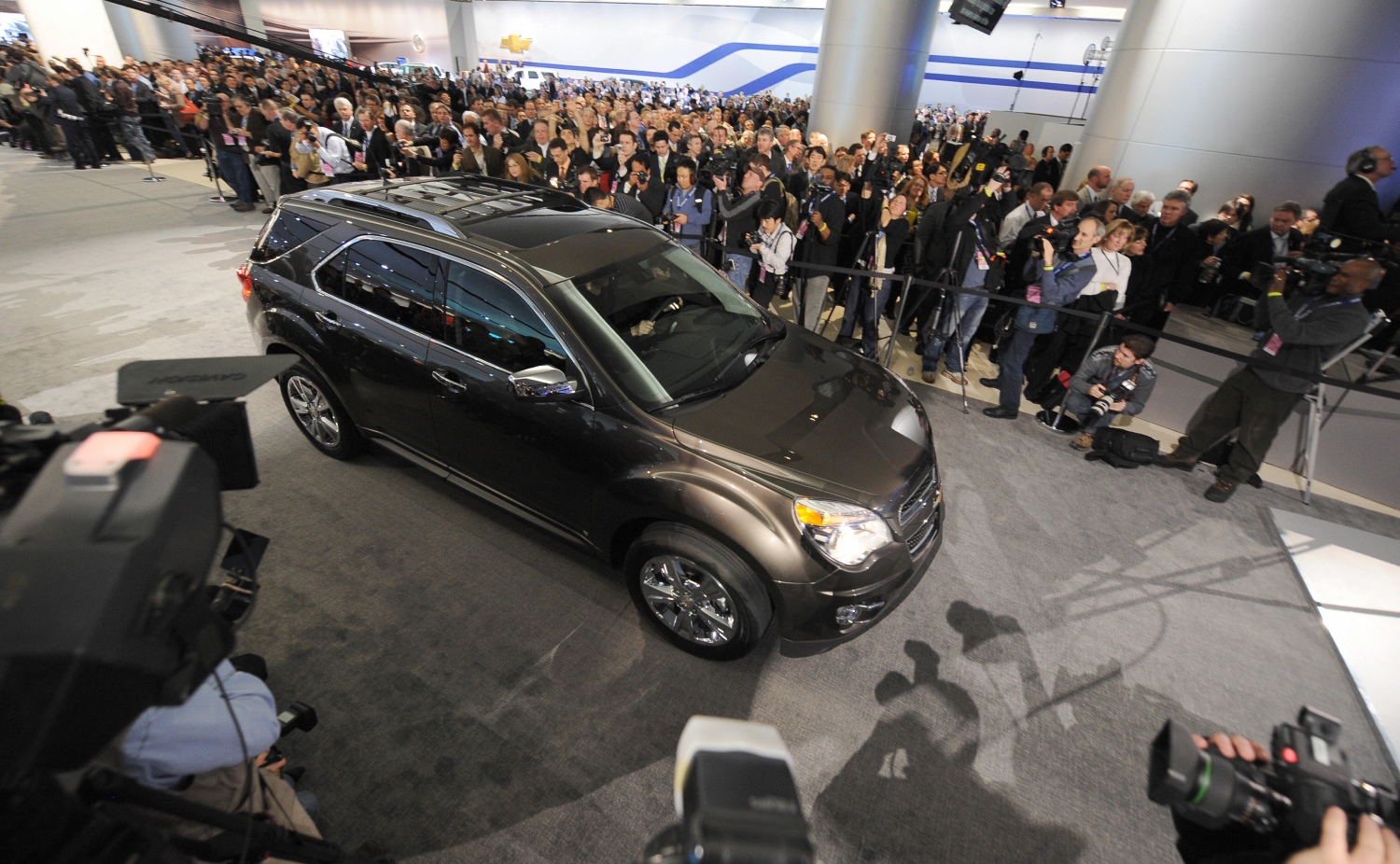 2022's top-selling used cars include the Chevrolet Equinox seen here