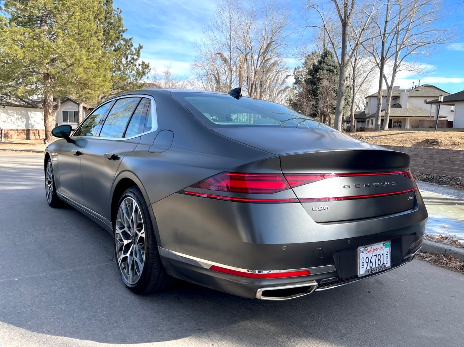 2023 Genesis G90 rear view