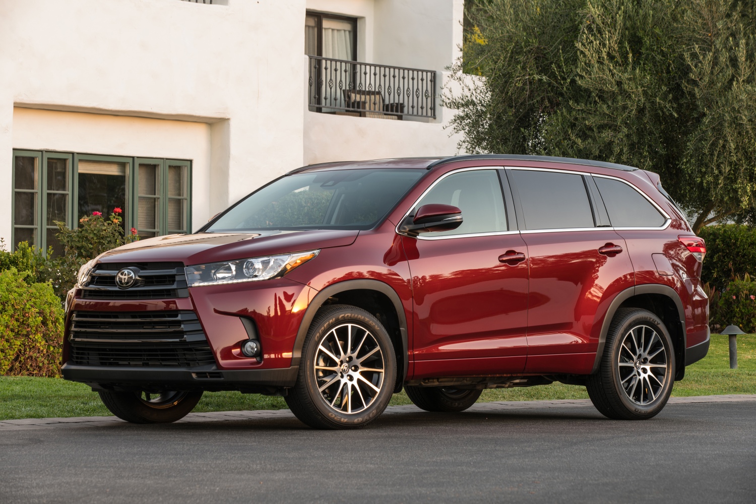 This Toyota Highlander is one of the best used SUVs under $50,000