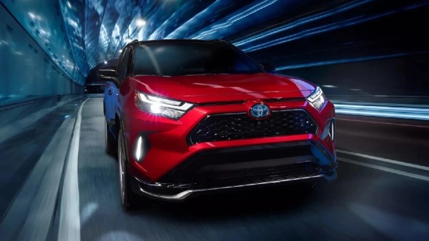 2023 Toyota RAV4 Has 1 Giant Advantage Over Kia Sportage