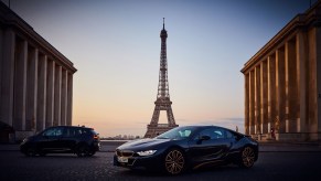 BMW i8 in front of the Effiel Tower