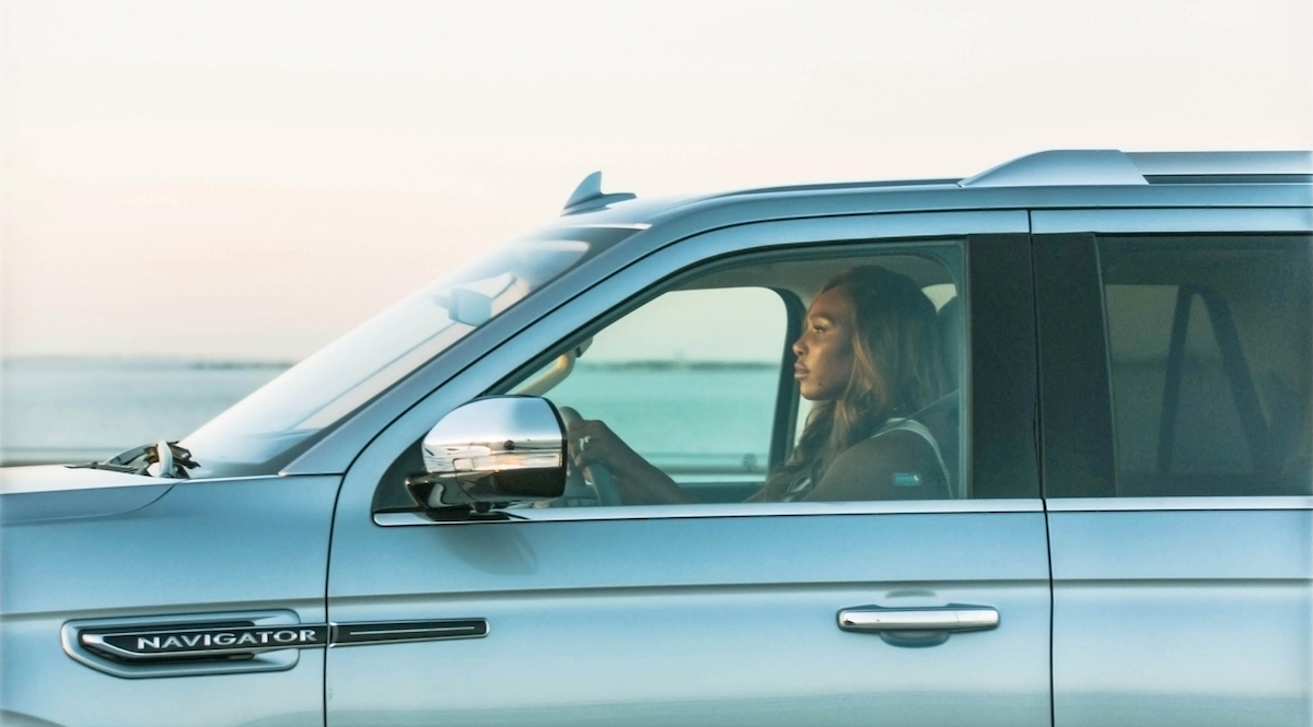 Serena Williams drives a 2018 Lincoln Navigator