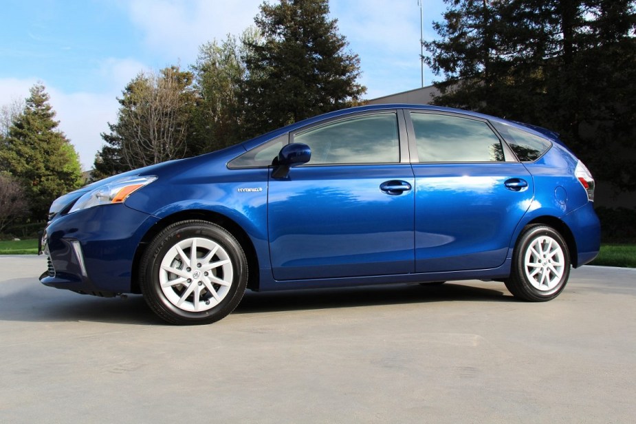 2014 Toyota Prius blue