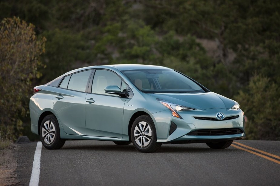 2017 Toyota Prius Three blue