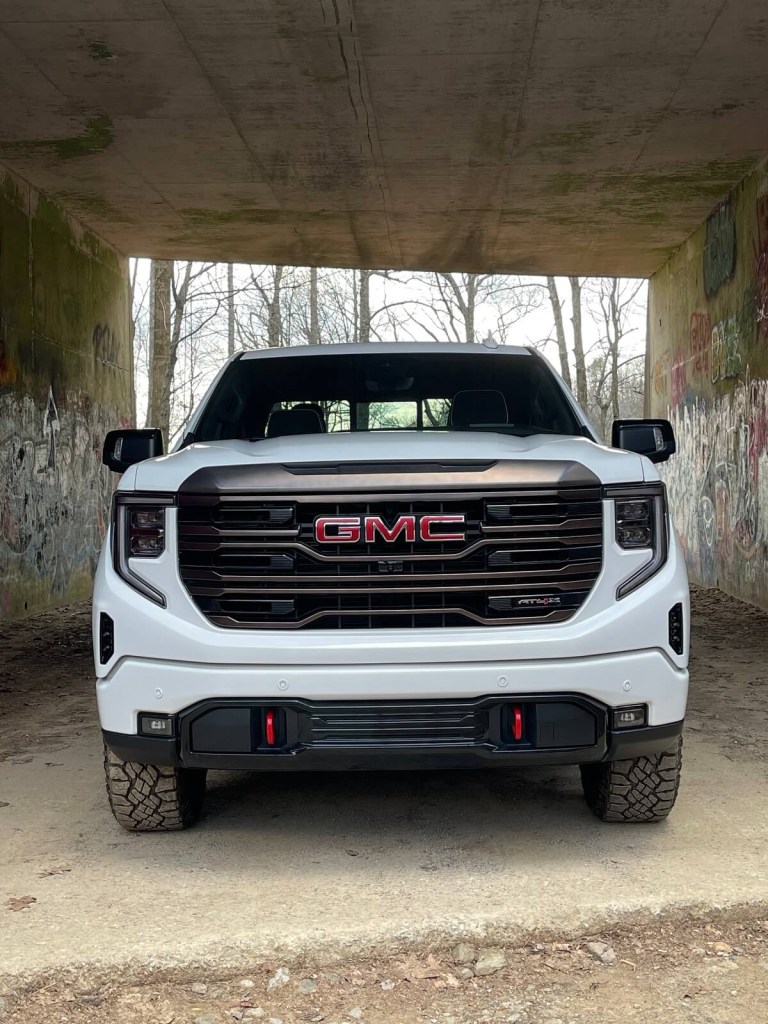 2023 GMC Sierra AT4X front