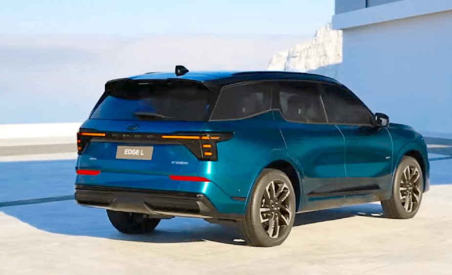 2024 Ford Edge 