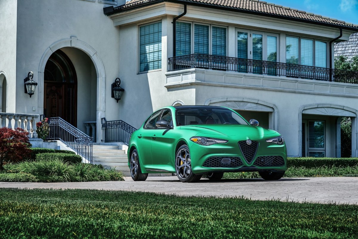 The 2022 Alfa Romeo Giulia in green metallic