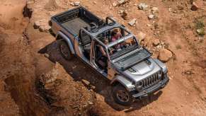 2023 Jeep Gladiator passenger space