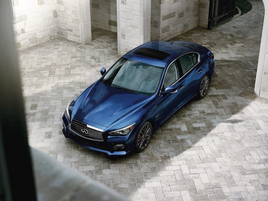 2017 Infiniti Q50 front view