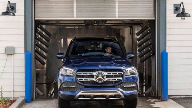 The Mercedes-Benz GLS Dominates Edmunds Large SUV Rankings