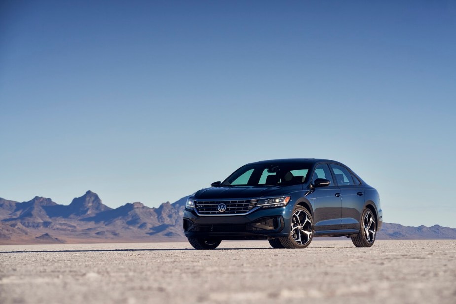 2021 Volkswagen Passat Blue