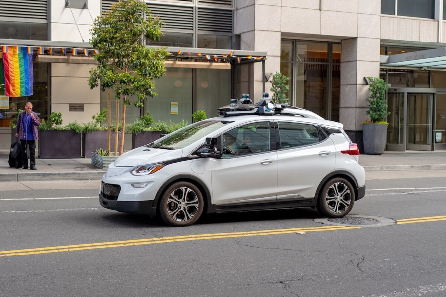 A Cruise Car drives on the streets of San Francisco.