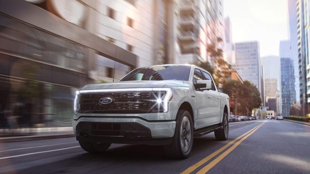 Ford Dealer Ruins Ford F-150 Lightning Trying to Make it Look Like a Vintage Ford F-150