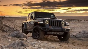 The 2024 Jeep Glaidaotr 4xe could debut soon