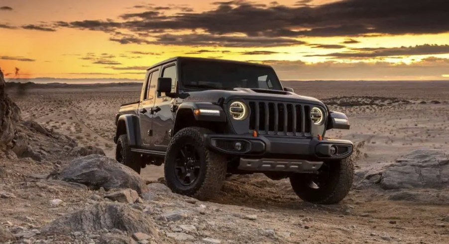 The 2024 Jeep Glaidaotr 4xe could debut soon