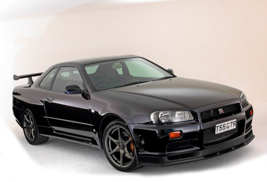 Nissan Skyline R34 GTR black