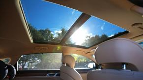 Panoramic sunroofs