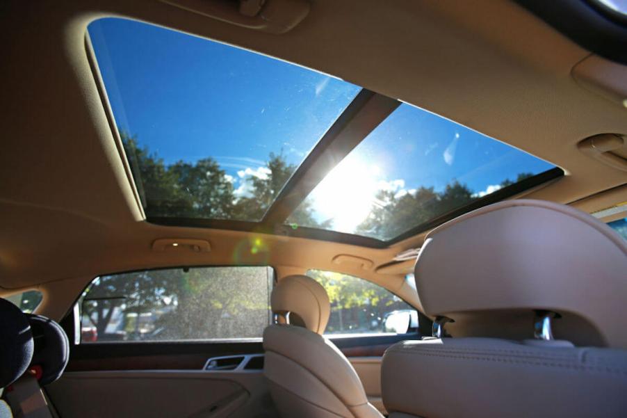 Panoramic sunroofs