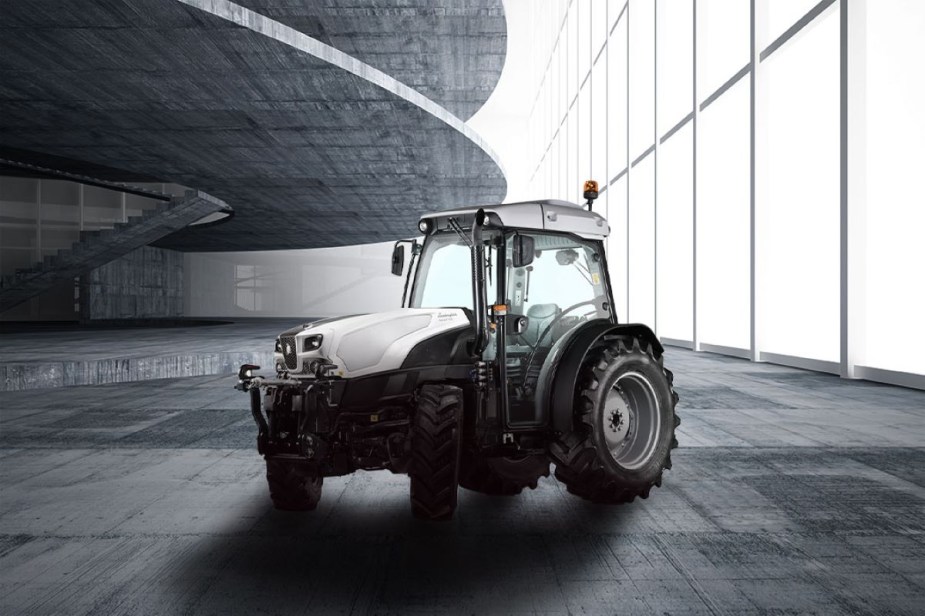 The 2023 Spire F 115 is a Lamborghini tractor 