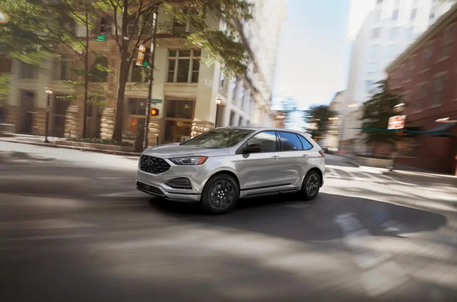 2023 Ford Edge white 