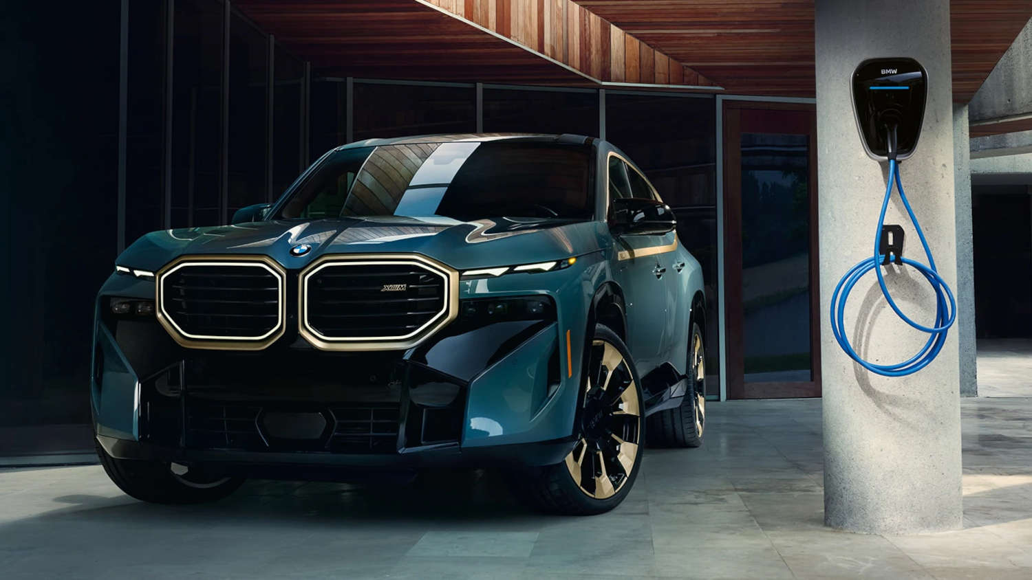 The 2023 BMW XM luxury SUV