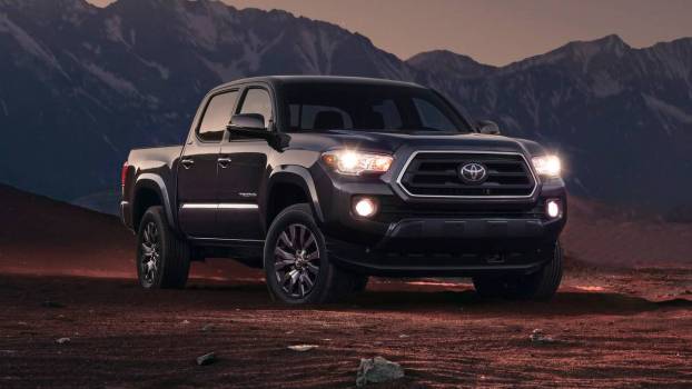 The Best Midsize Truck for 2023 Doesn’t Make Sense