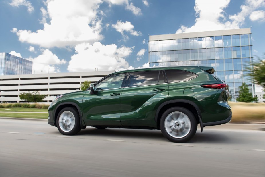 2023 Toyota Highlander in green 