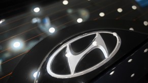 Hyundai emblem