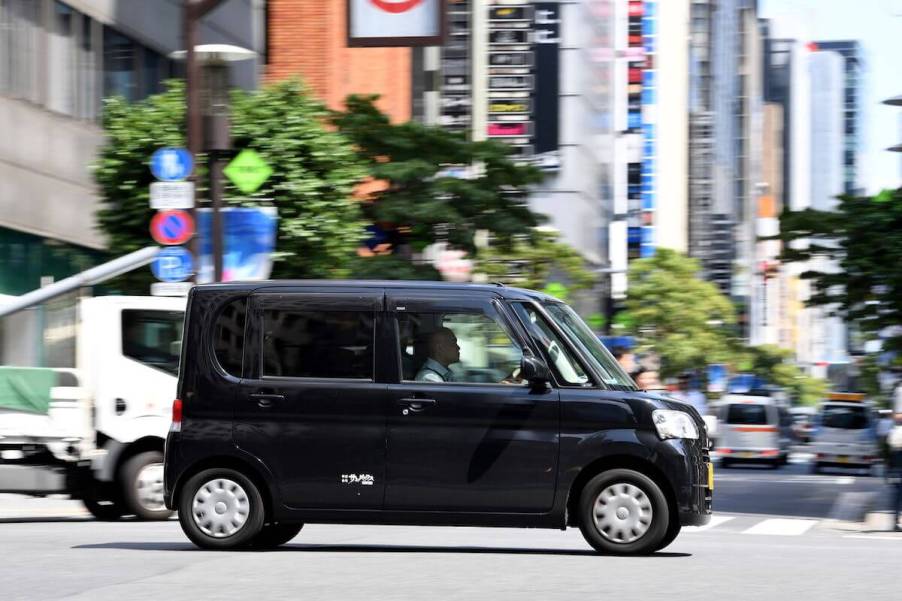 Kei car black