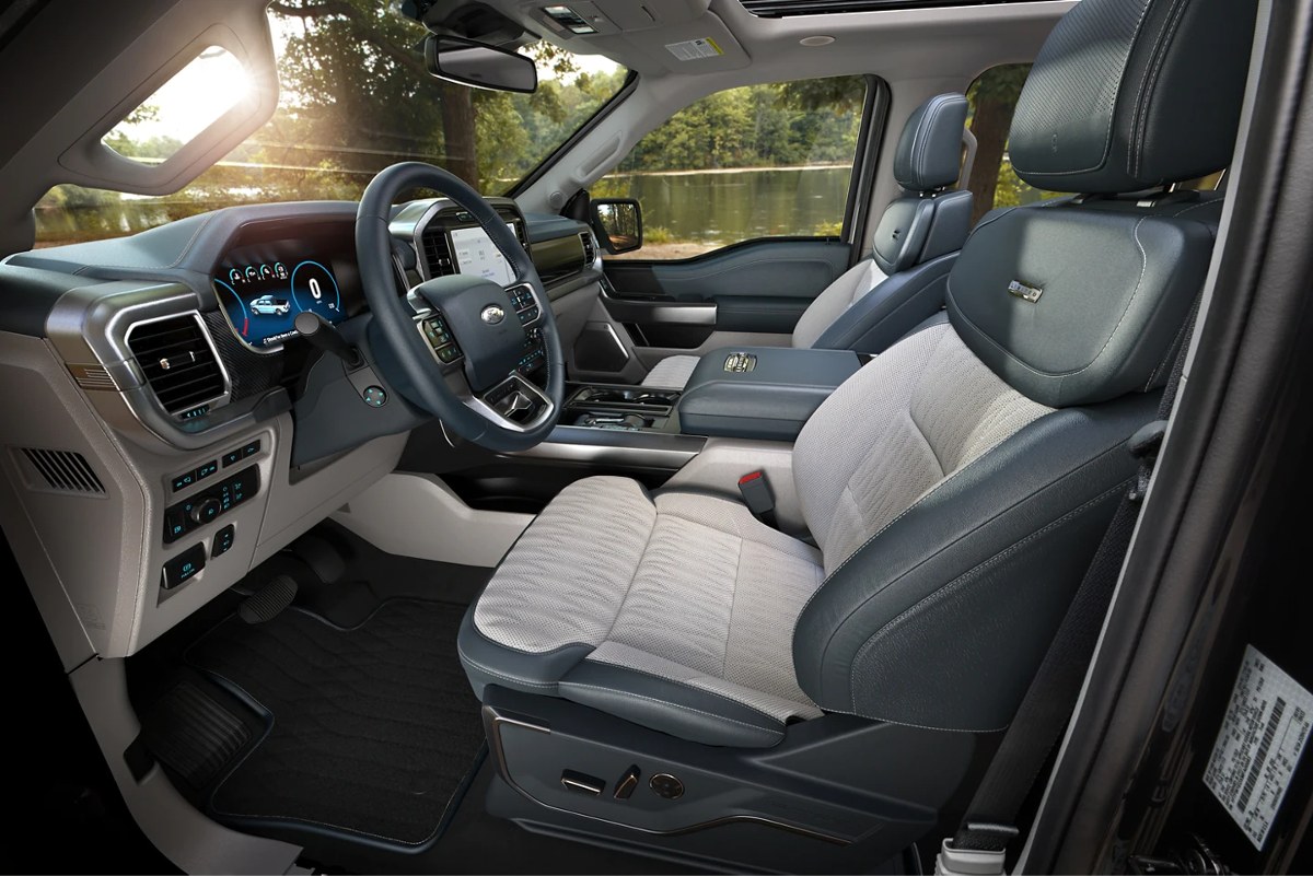 2023 Ford F-150 interior