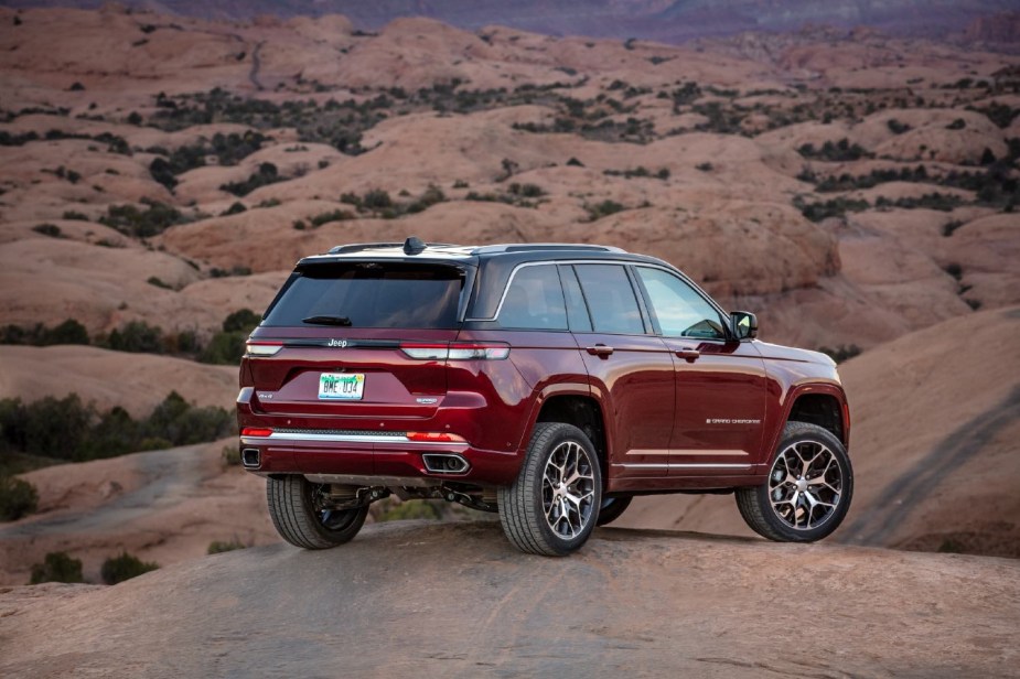 2023 Jeep Grand Cherokee rear 