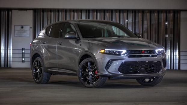 The 2023 Dodge Hornet Has 1 Huge Advantage Over the Alfa Romeo Tonale