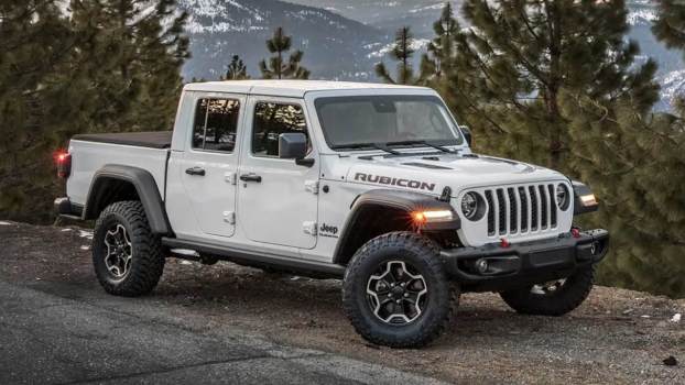 2 Jeep Gladiator Engines Provide Unique Advantages