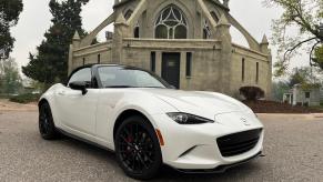 2023 Mazda MX-5 Miata front corner view