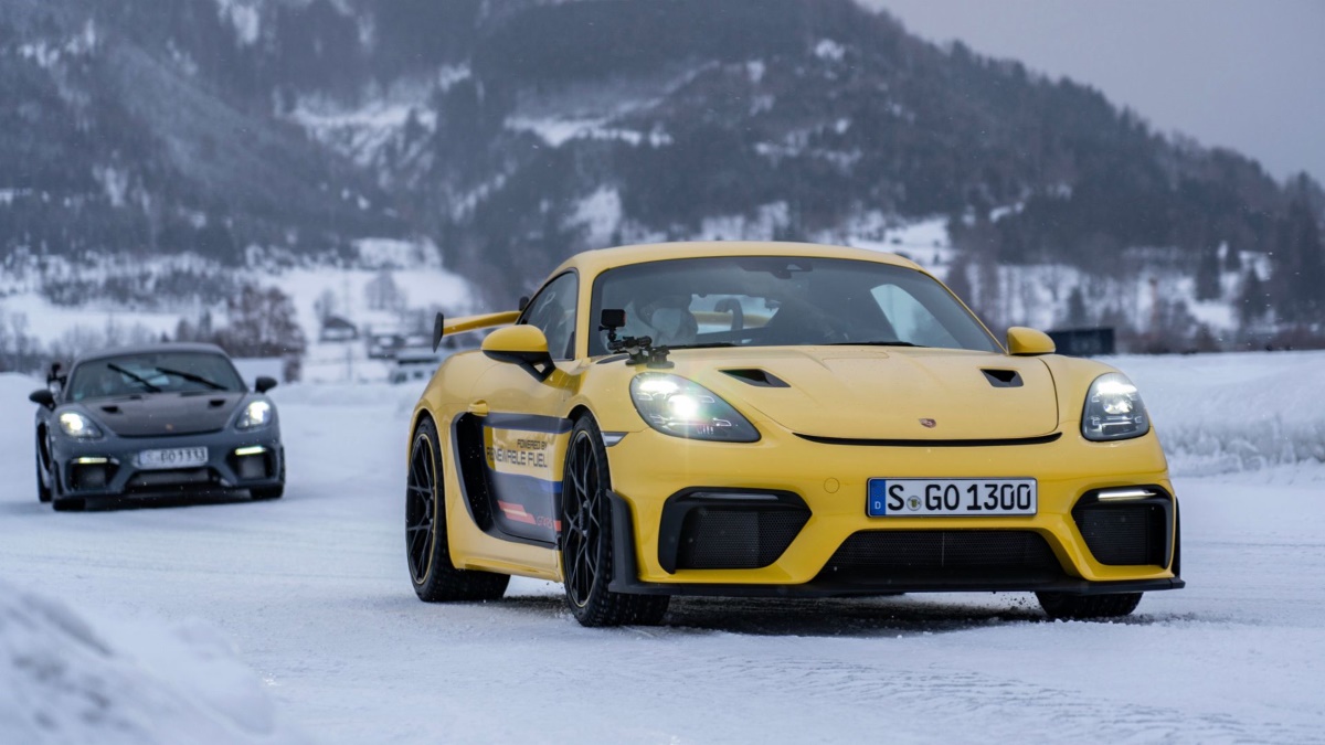 Porsche 718 test cars, which will be EV by 2025