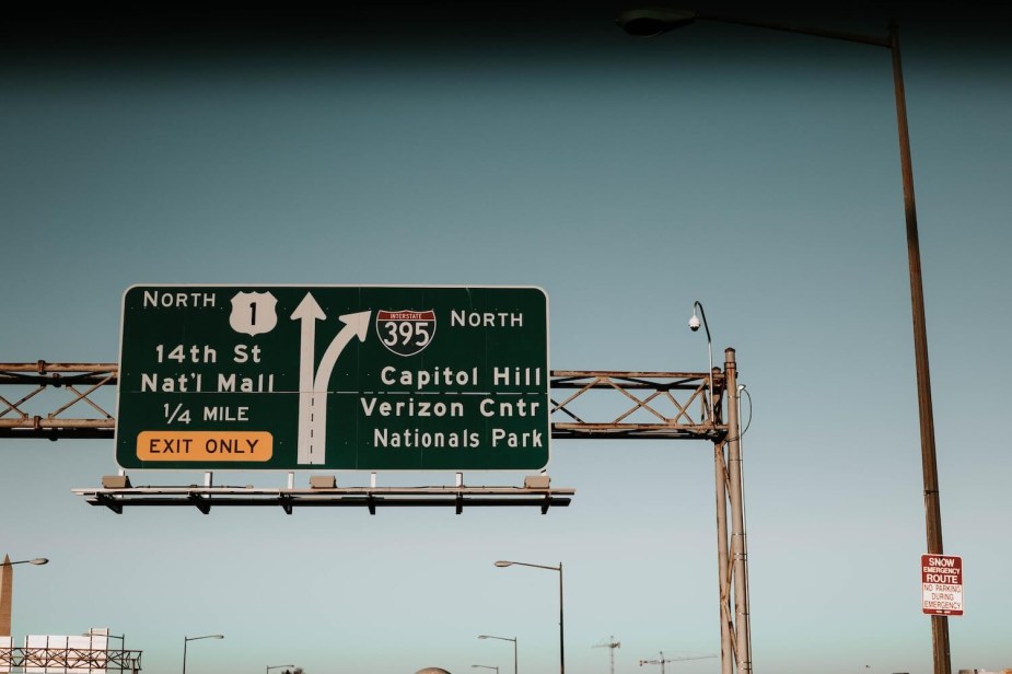 The sign for I-395 near the National Mall.