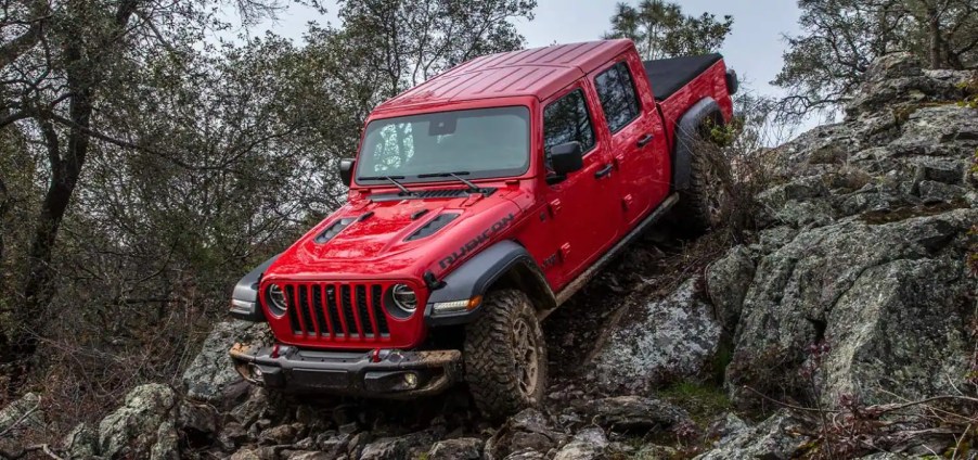 A 2023 Jeep Gladiator might be the worst midsize truck.