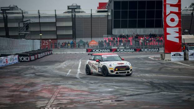 Is a Mini Cooper the Best Car for Autocross Racing?